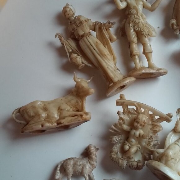 Vintage Collectable TBN Nativity Set 1970s Original Box 13 Pieces Plastic Detail - Picture 9 of 9